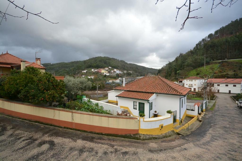 Hôtel Casa Ferreira à Góis Extérieur photo